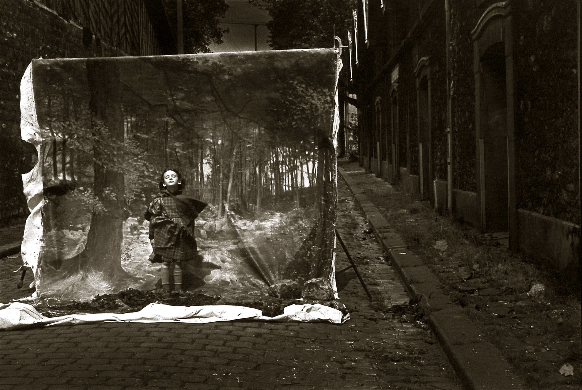 Exposition • « Le livre, l'enfant et la photographie » 2020 © Sarah Moon